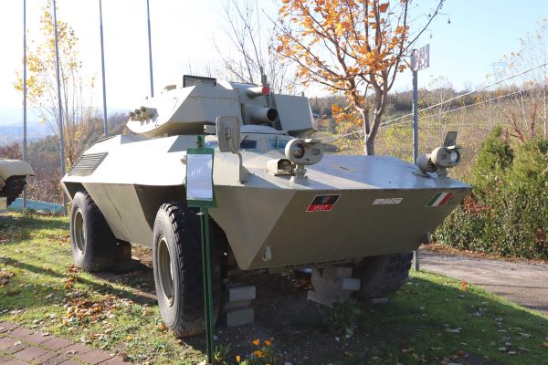 Autoblindo FIAT Tipo 6616 Museo Aviazione
